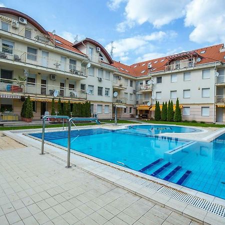 Kis-Gast Panorama Apartman Хайдусобосло Экстерьер фото