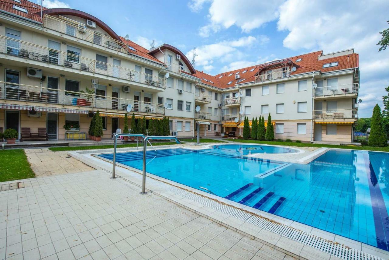 Kis-Gast Panorama Apartman Хайдусобосло Экстерьер фото