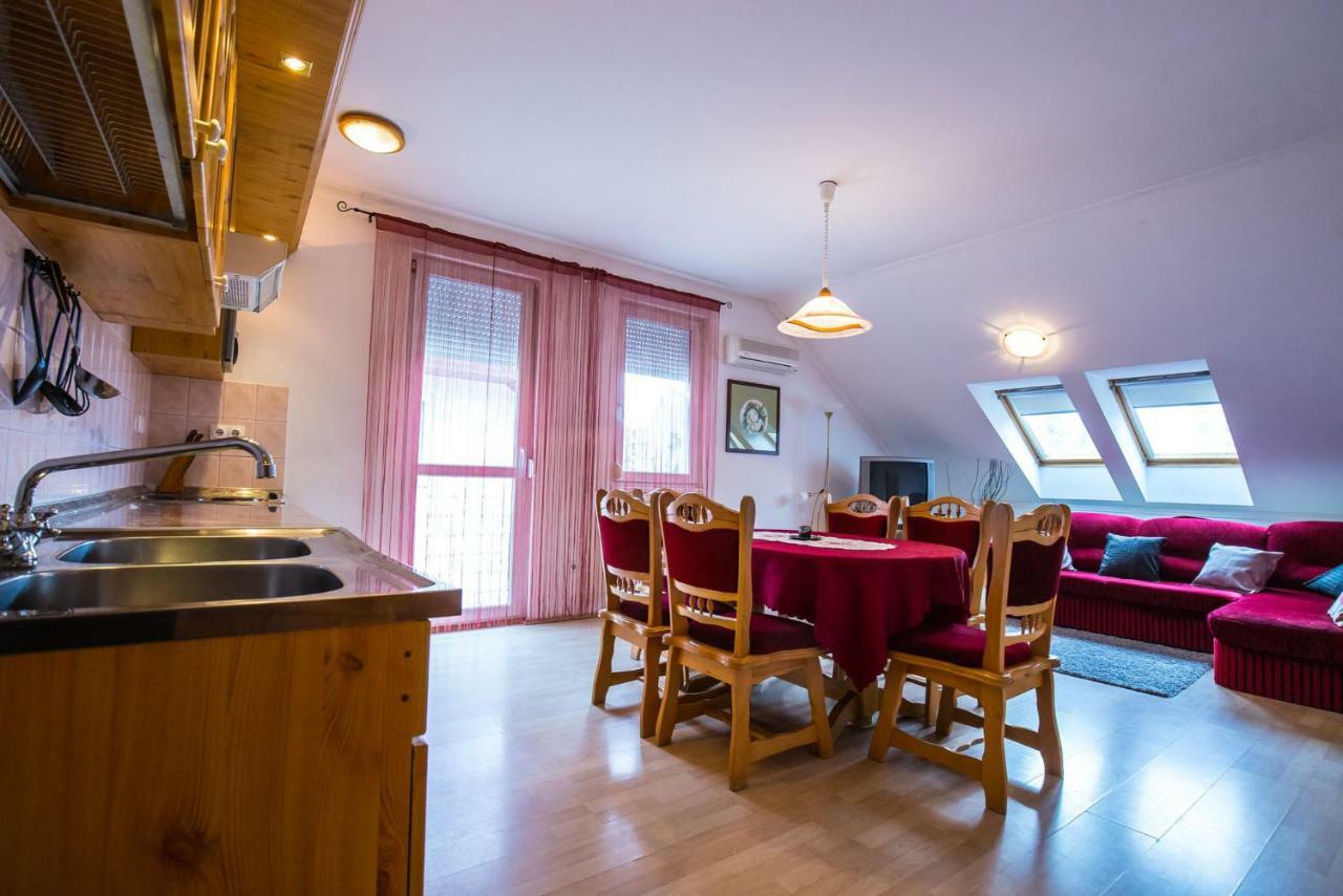 Kis-Gast Panorama Apartman Хайдусобосло Экстерьер фото